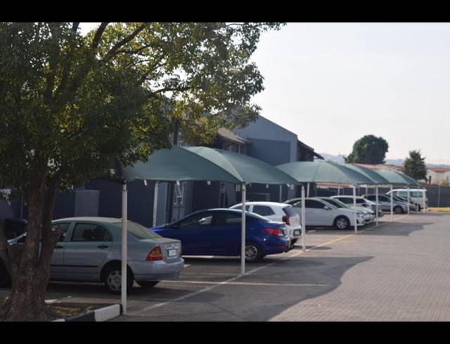 2 BEDROOM TOWNHOUSE FOR SALE IN KEW